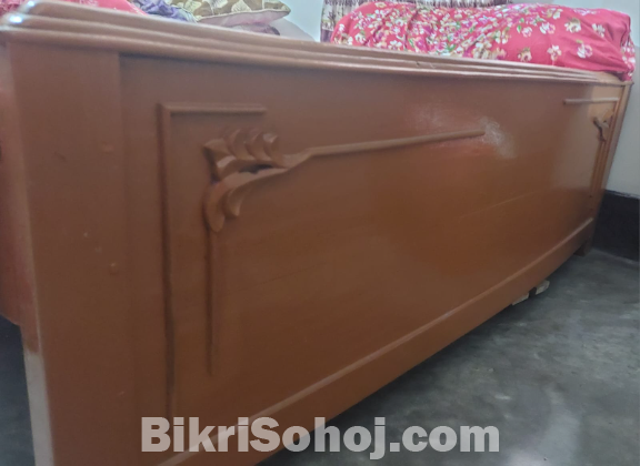 5/7 ফিট কাঠের খাট